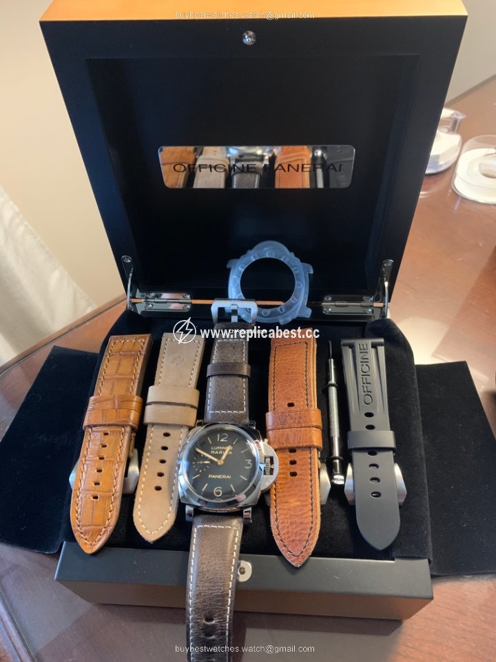 Panerai Luminor Marina 1950 3 Days Mens watch Unisex Manual winding Steel PAM 00422