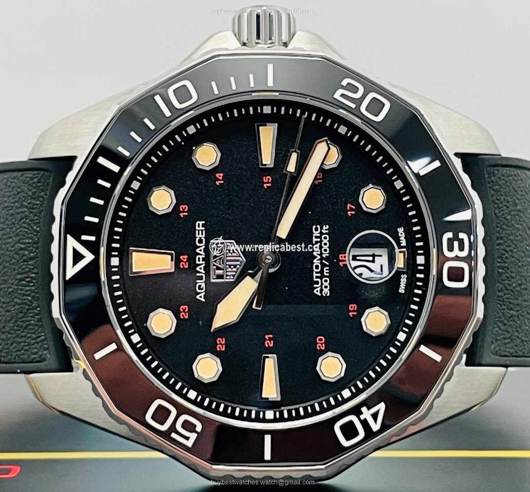 TAG Heuer Aquaracer 300M Mens watch Unisex Automatic Steel WBP208C.FT6201