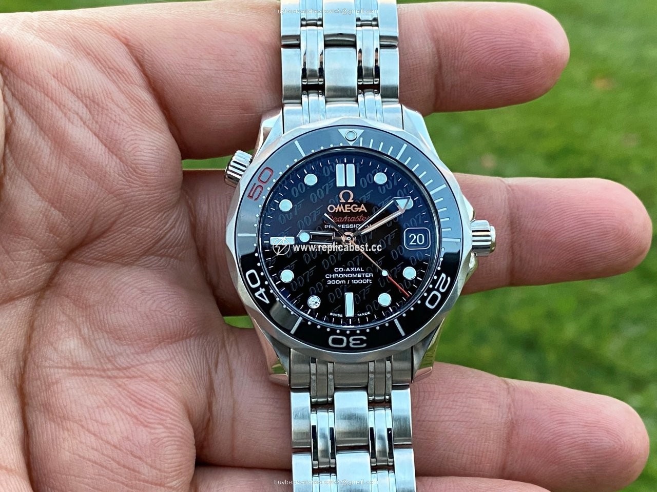 Omega Seamaster Diver 300 M Mens watch Unisex Automatic Steel 212.30.36.20.51.001