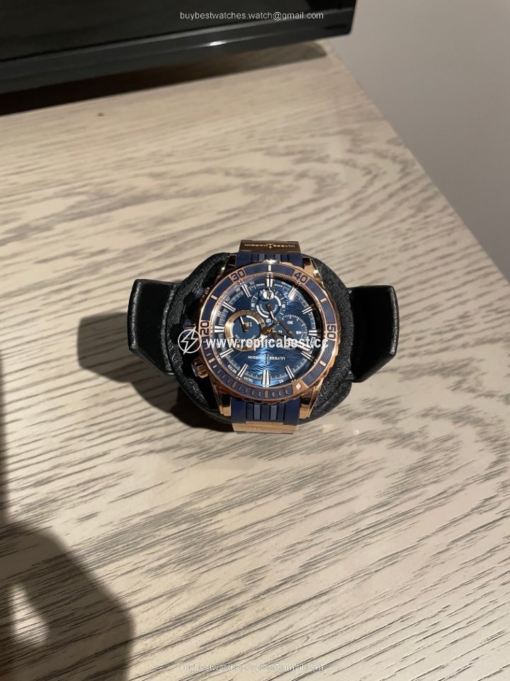 Ulysse Nardin Diver Chronograph Mens watch Unisex Automatic Rose gold 1502-151-3 93