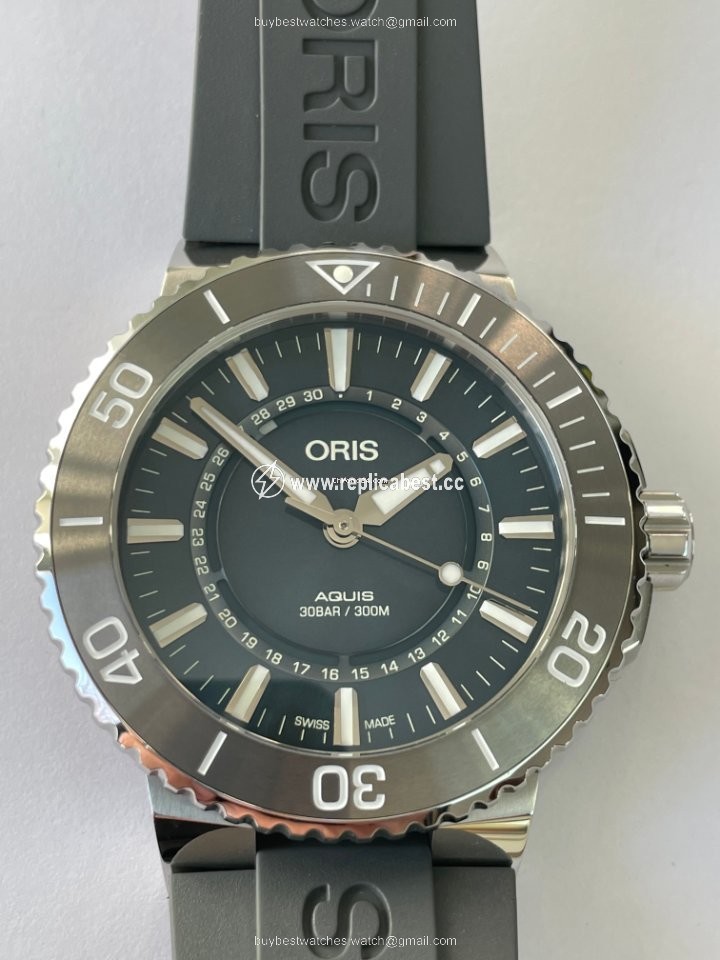Oris Aquis Date Mens watch Unisex Automatic Steel 01 733 7730 4125-Set MB