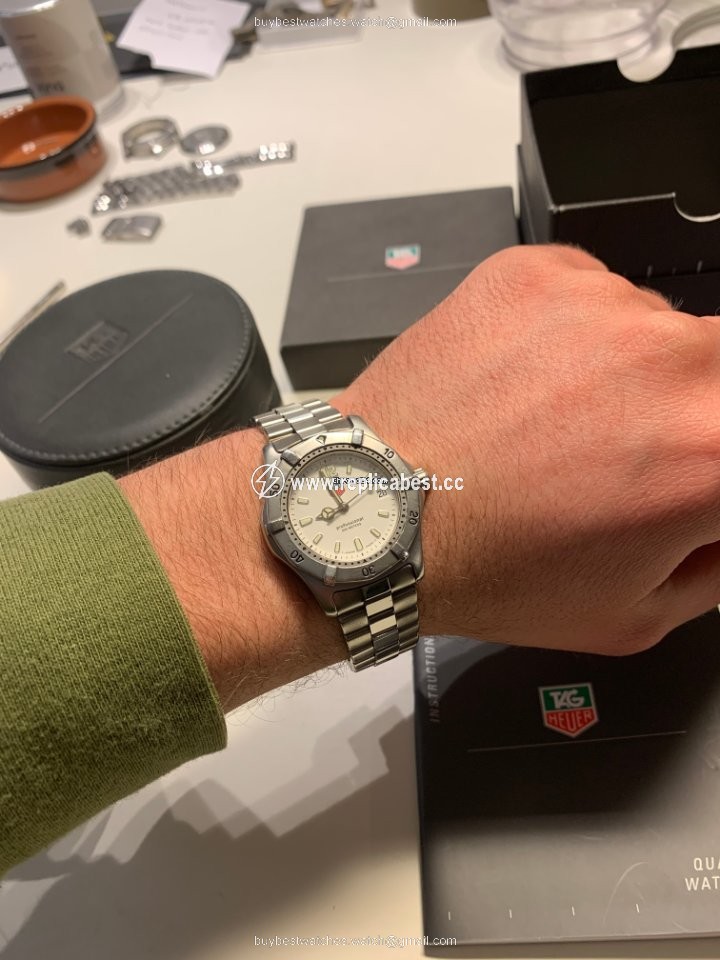 TAG Heuer 2000 Mens watch Unisex Quartz WK1211