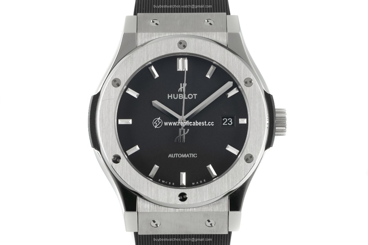 Hublot Classic Fusion 45, 42, 38, 33 mm Mens watch Unisex Automatic Titanium 542.NX.1171.RX