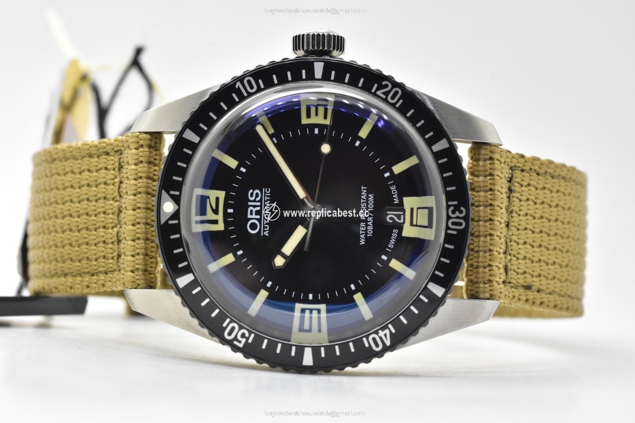 Oris Divers Sixty Five Mens watch Unisex Automatic Steel 01 733 7707 4064