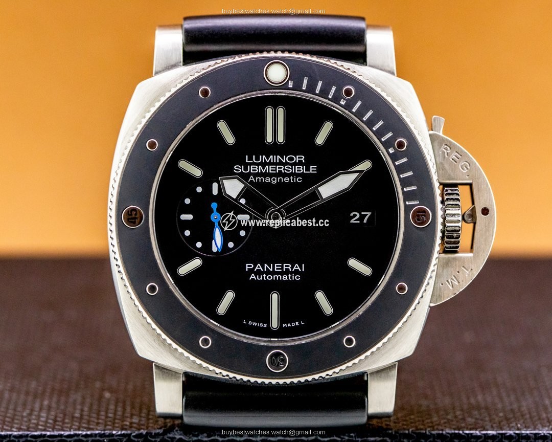 Panerai Luminor Submersible 1950 3 Days Automatic Mens watch Unisex Automatic Titanium PAM01389