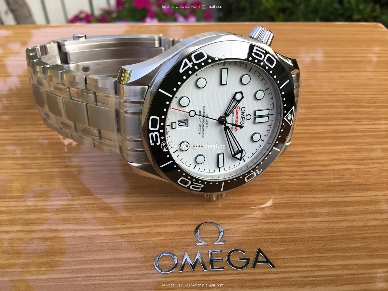 Omega Seamaster Diver 300 M Mens watch Unisex Automatic Steel 210.30.42.20.04.001