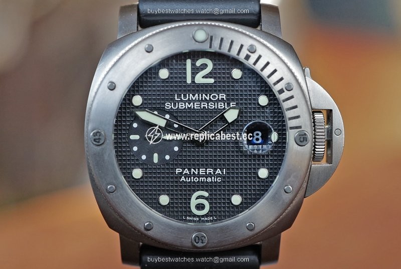 Panerai Luminor Submersible Automatic Titanium PAM 25
