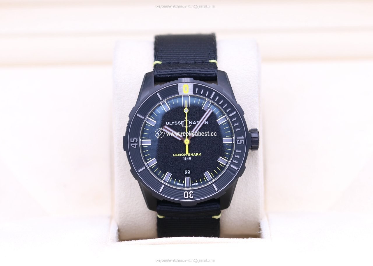 Ulysse Nardin Mens watch Unisex Automatic Steel 8163-175LE 92-LEMONSHARK