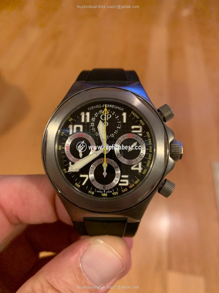 Girard Perregaux Laureato Mens watch Unisex Automatic Titanium 80180-21-611-FK6A