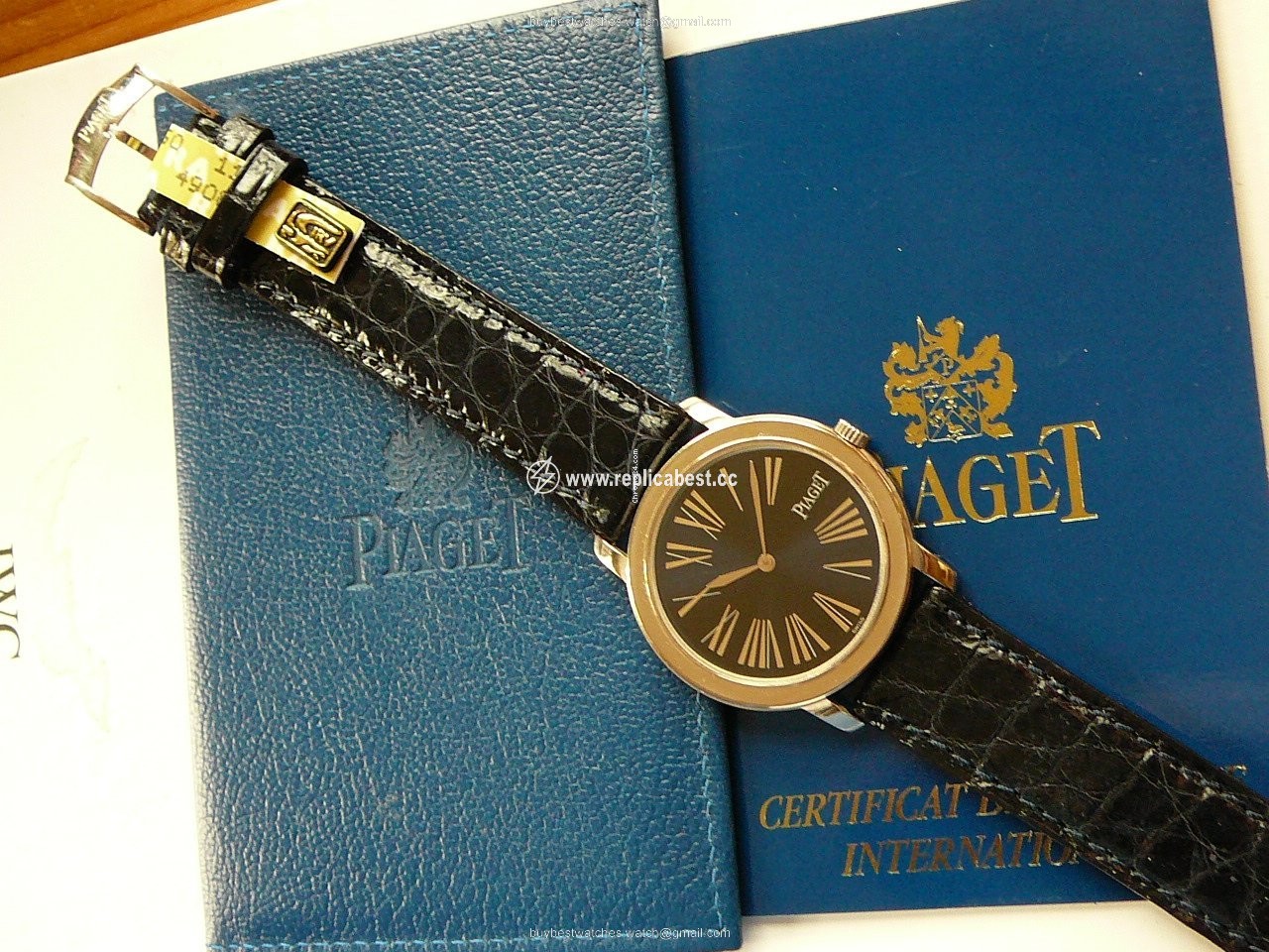 Piaget Altiplano Mens watch Unisex Quartz White gold GAO24052