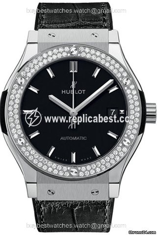 Hublot Classic Fusion 45, 42, 38, 33 mm Mens watch Unisex Automatic Titanium 542.NX.1171.LR.1104