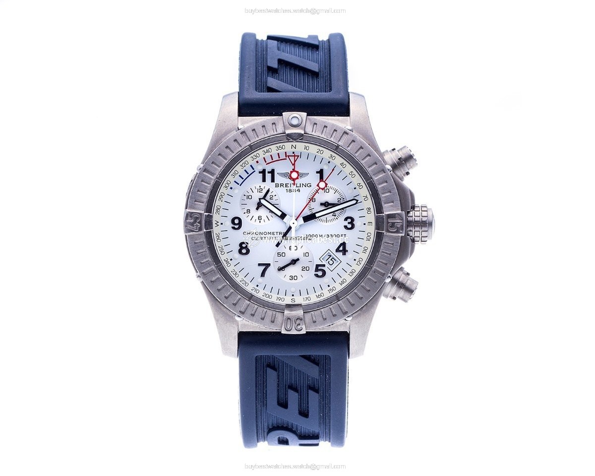 Breitling Avenger Mens watch Unisex Quartz Titanium E73360