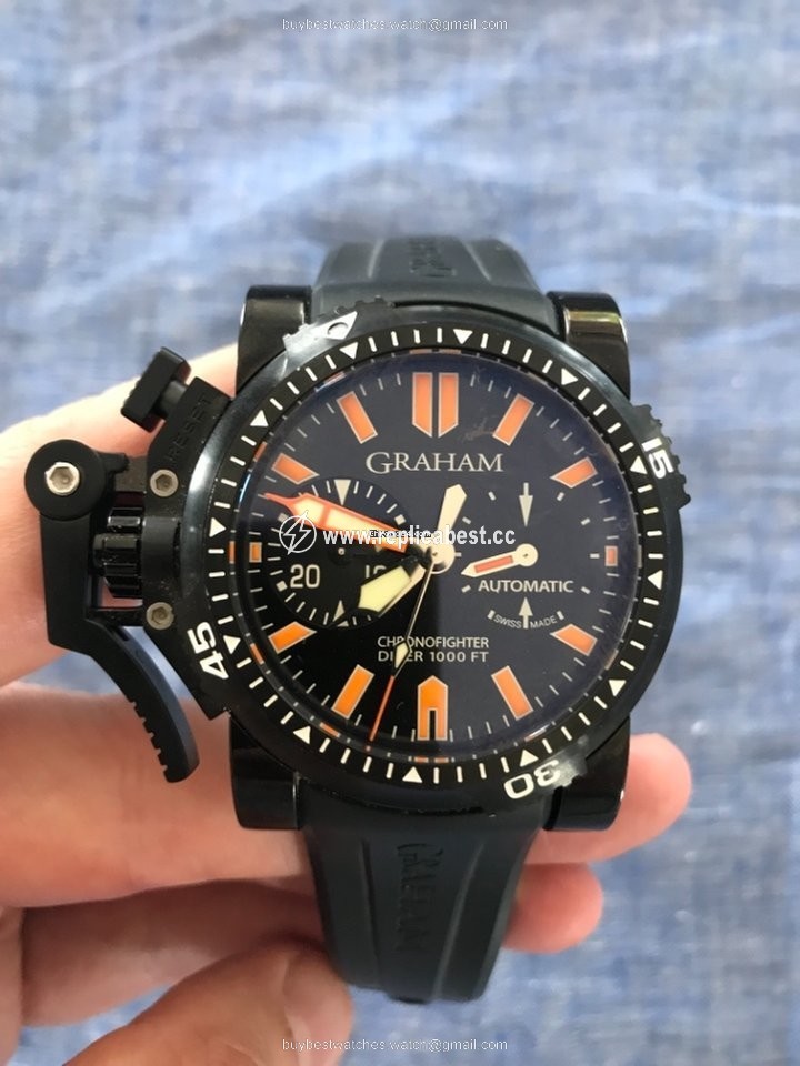 Graham Chronofighter Oversize 2OVEZ.B24A.K10N