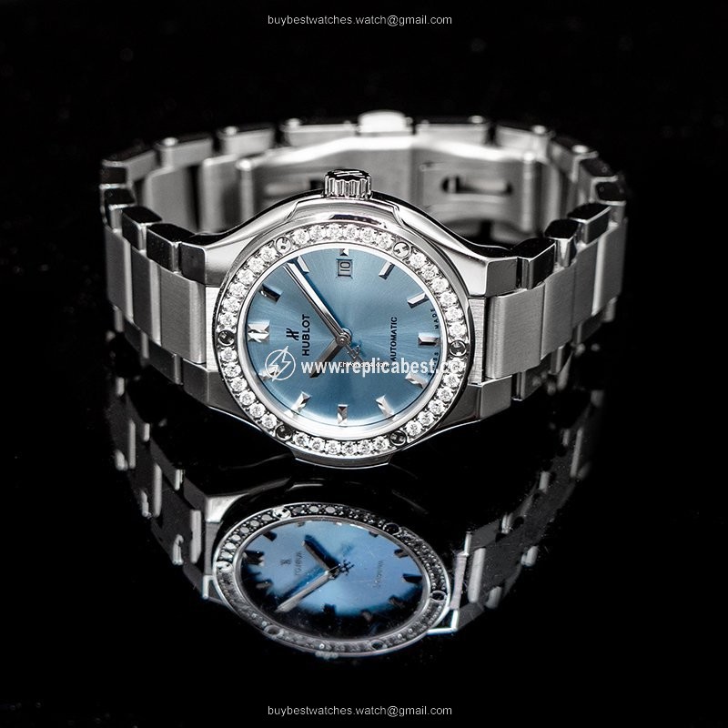 Hublot Classic Fusion 45, 42, 38, 33 mm Womens watch Automatic Titanium 585.NX.891L.NX.1204